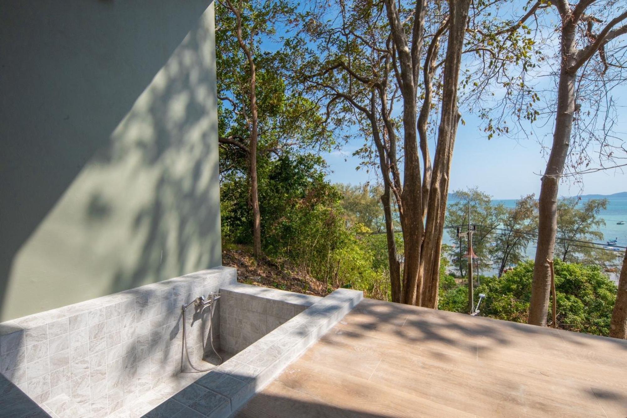 Nature Vista Rawai Nai Harn Екстер'єр фото